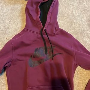 Nike maroon sweatshirt